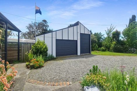 Photo of property in 27 Waitere Street, Marton, 4710