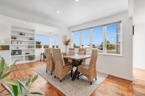 Photo of property in 10 St James Avenue, Helensville, 0800