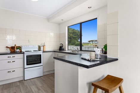 Photo of property in 74 College Road, Edgecumbe, 3120