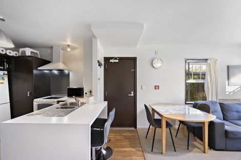 Photo of property in 8p Finlay Terrace, Mount Cook, Wellington, 6021