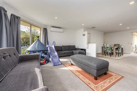 Photo of property in 5 Kasia Close, Massey, Auckland, 0614