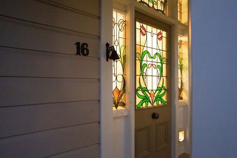 Photo of property in 16 Ross Street, Woodville, 4920