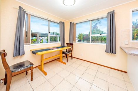 Photo of property in 22 Ferndown Avenue, Papatoetoe, Auckland, 2025