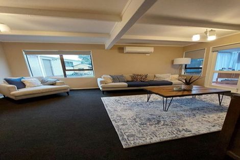 Photo of property in 17 Mallard Grove, Churton Park, Wellington, 6037