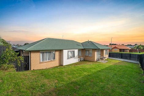 Photo of property in 1 Bohola Rise, Weymouth, Auckland, 2103