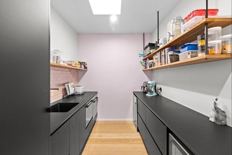 Photo of property in 7 Edenmore Terrace, Fitzherbert, Palmerston North, 4410