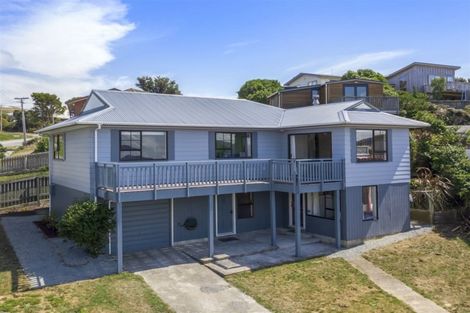 Photo of property in 68 Pikarere Street, Titahi Bay, Porirua, 5022