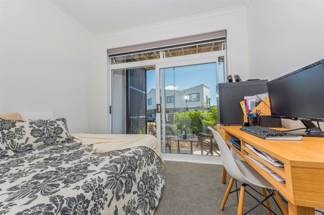 Photo of property in 25 Marine Parade, Hobsonville, Auckland, 0616