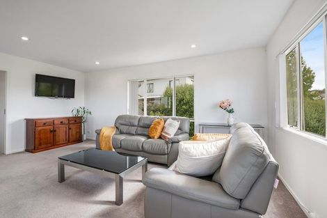 Photo of property in 69 Bluebird Crescent, Unsworth Heights, Auckland, 0632