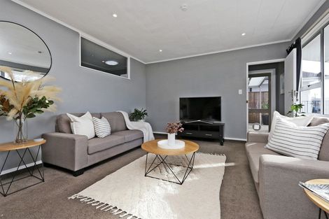 Photo of property in 4/8 Lee Road, Taradale, Napier, 4112