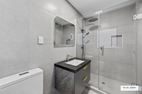 Photo of property in 27 Jandell Crescent, Bucklands Beach, Auckland, 2014
