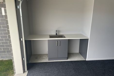 Photo of property in 14 George Yee Place, Taradale, 4112