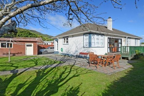 Photo of property in 39 Atiawa Crescent, Waiwhetu, Lower Hutt, 5010
