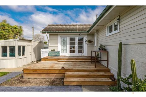 Photo of property in 15 Edward Street, Waimate, 7924