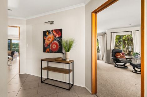 Photo of property in 19 Kingsgate Avenue, Havelock North, 4130