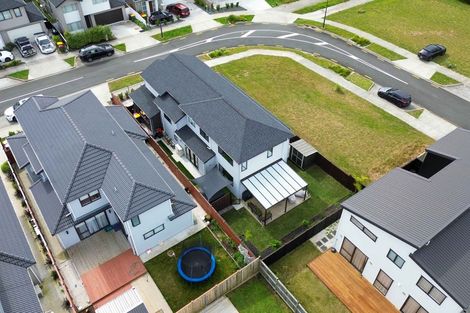Photo of property in 14 Fjord Way, Karaka, Papakura, 2113