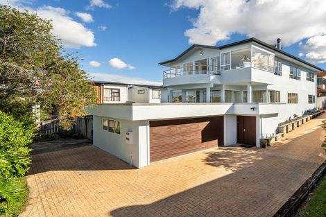 Photo of property in 23 Kiteroa Terrace, Rothesay Bay, Auckland, 0630