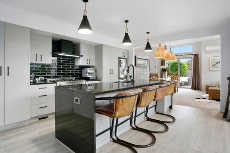 Photo of property in 29 Norfolk Drive, Cambridge, 3434