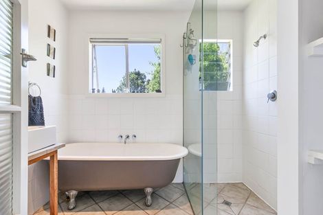 Photo of property in 100 Aranui Road, Mapua, 7005