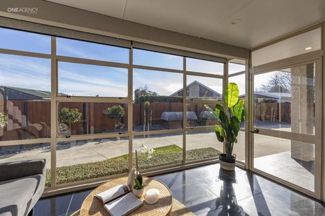 Photo of property in 8 Springmead Place, Hornby, Christchurch, 8042