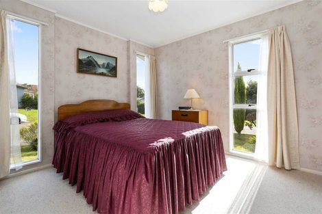 Photo of property in 24 Hicks Close, Whitby, Porirua, 5024