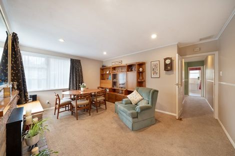 Photo of property in 64 Taylor Terrace, Tawa, Wellington, 5028