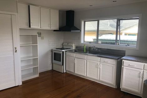 Photo of property in 20 Saint Leonards Road, Kelston, Auckland, 0602