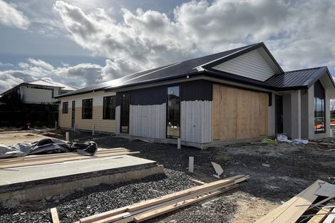 Photo of property in 2 Cutfield Lane, Kumeu, 0810