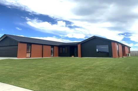 Photo of property in 36 Taurangawaka Road, One Tree Point, 0118