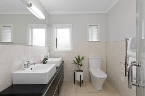 Photo of property in 41 Parker Avenue, New Lynn, Auckland, 0600