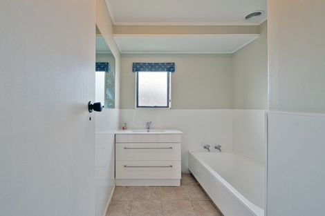 Photo of property in 10 Glamorgan Avenue, Tamatea, Napier, 4112