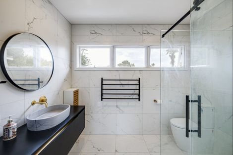 Photo of property in 210 Tudor Avenue, Mayfair, Hastings, 4122
