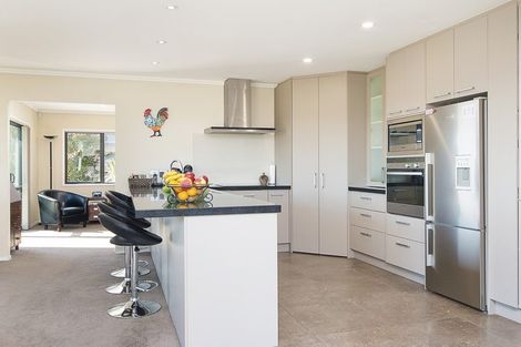 Photo of property in 1 Ludlow Place, Pukekohe, 2120