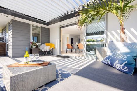 Photo of property in 2 Aparima Place, Awatoto, Napier, 4110