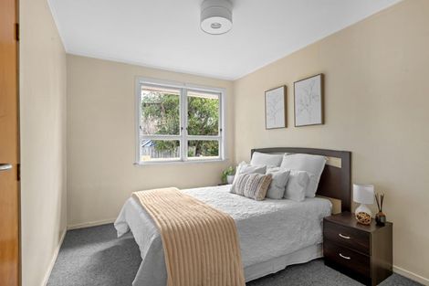 Photo of property in 43 Rewarewa Road, Te Atatu Peninsula, Auckland, 0610