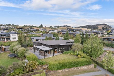 Photo of property in 1 Kirimoko Crescent, Wanaka, 9305