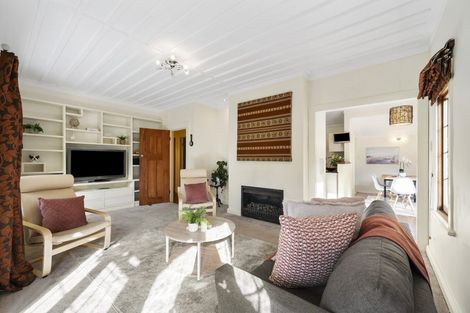 Photo of property in 17 Torwood Road, Khandallah, Wellington, 6035