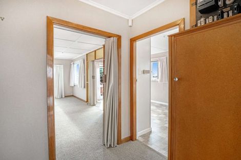 Photo of property in 10 Burns Street, Tawhero, Whanganui, 4501