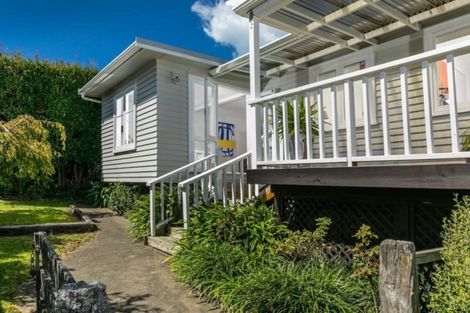 Photo of property in 18 Kenmure Avenue, Forrest Hill, Auckland, 0620