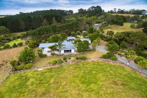 Photo of property in 535 Peak Road, Helensville, 0875