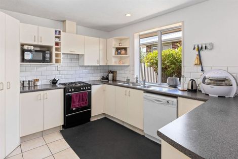 Photo of property in 11 Rossiter Avenue, Redwood, Christchurch, 8051