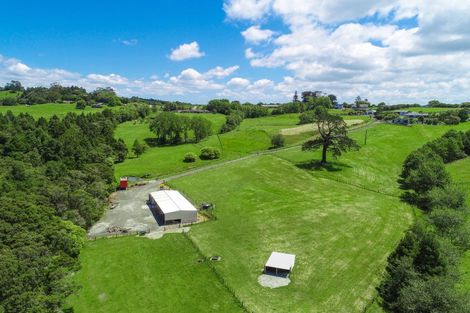 Photo of property in 827 Wainui Road, Wainui, Silverdale, 0994