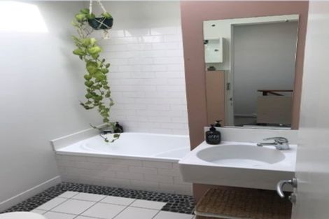 Photo of property in Mondrian Townhouses, 1/24 Hanson Street, Mount Cook, Wellington, 6021