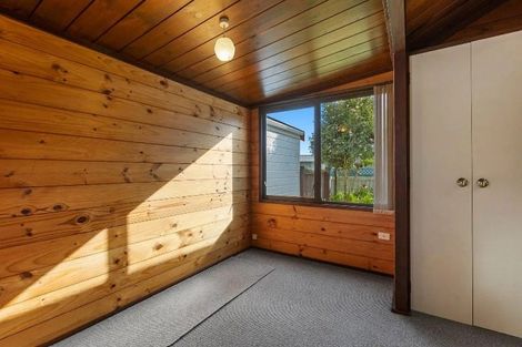 Photo of property in 19 Nikau Street, Inglewood, 4330
