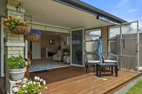 Photo of property in 48 Wallace Place, Westown, New Plymouth, 4310