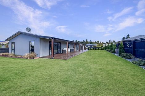 Photo of property in 35 Rhoboro Road, Twizel, 7901