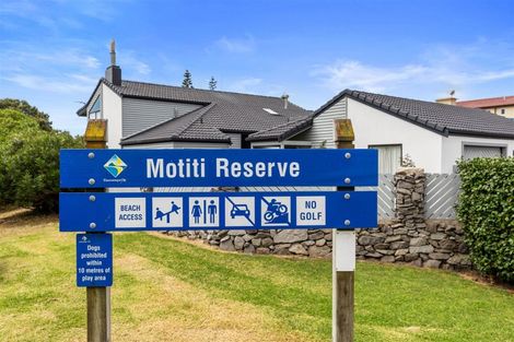 Photo of property in 1180 Papamoa Beach Road, Papamoa Beach, Papamoa, 3118