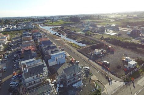 Photo of property in 112 Bellbird Street, Papakura, 2110