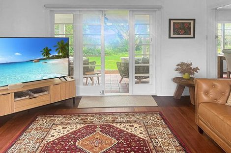 Photo of property in 86 Tawa Road, Kumeu, 0891