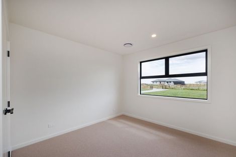 Photo of property in 11 Te Kahu Lane, Halcombe, 4779